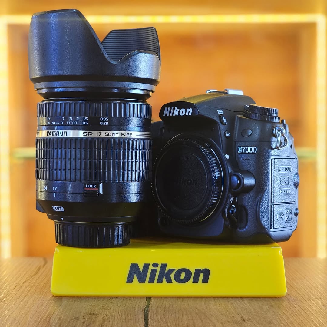 Nikon D7000 + lente tamron 17-50mm