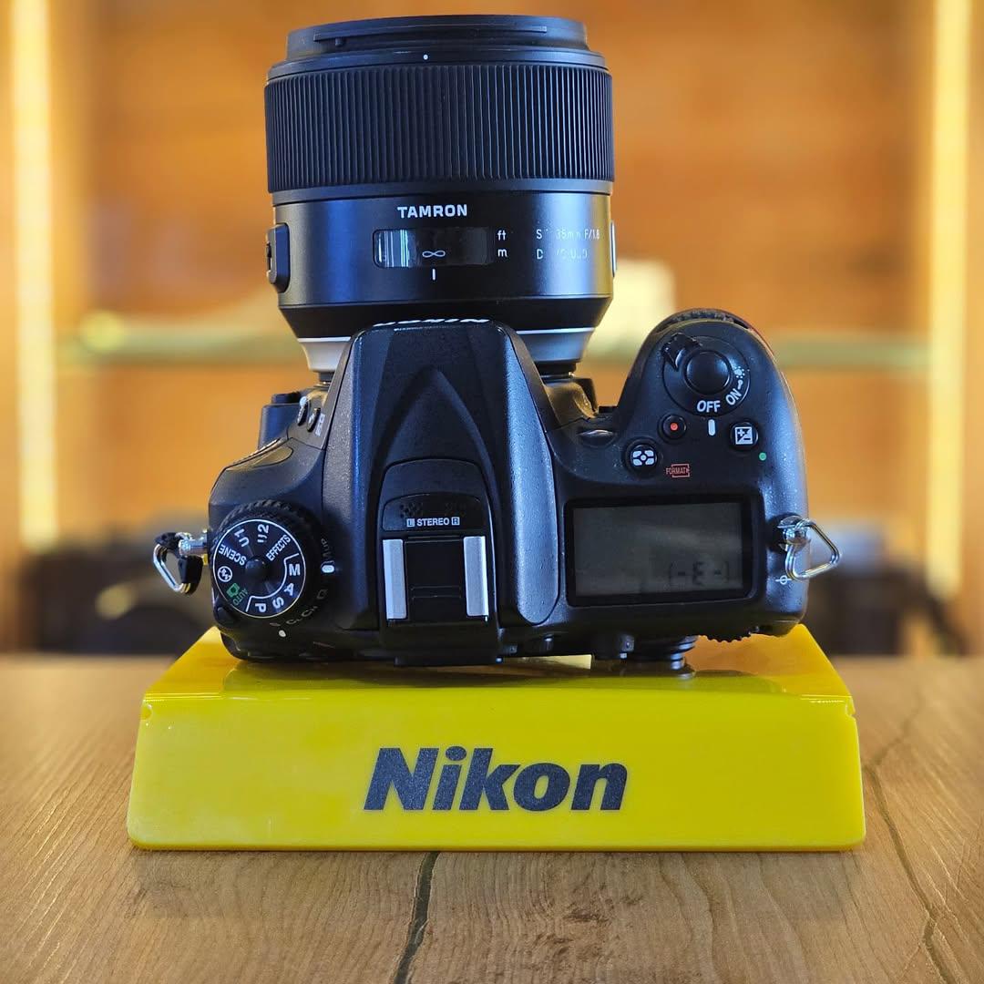 Nikon D7200 + Lente Tamron SP 35mm f/1.8 Di VC USD