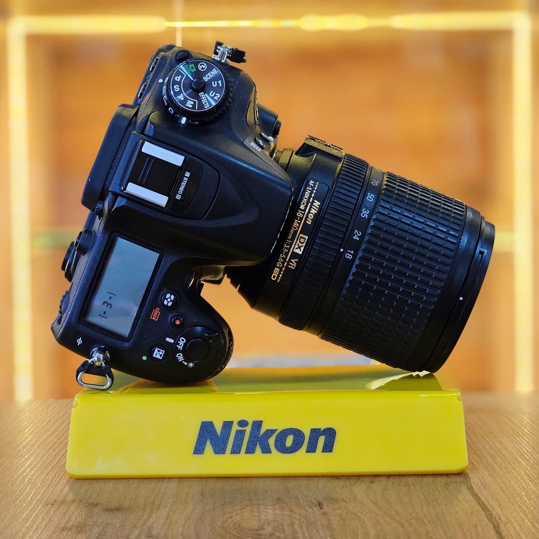 Nikon D7100 + Lente Nikkor 18-140mm VR DX AF-S