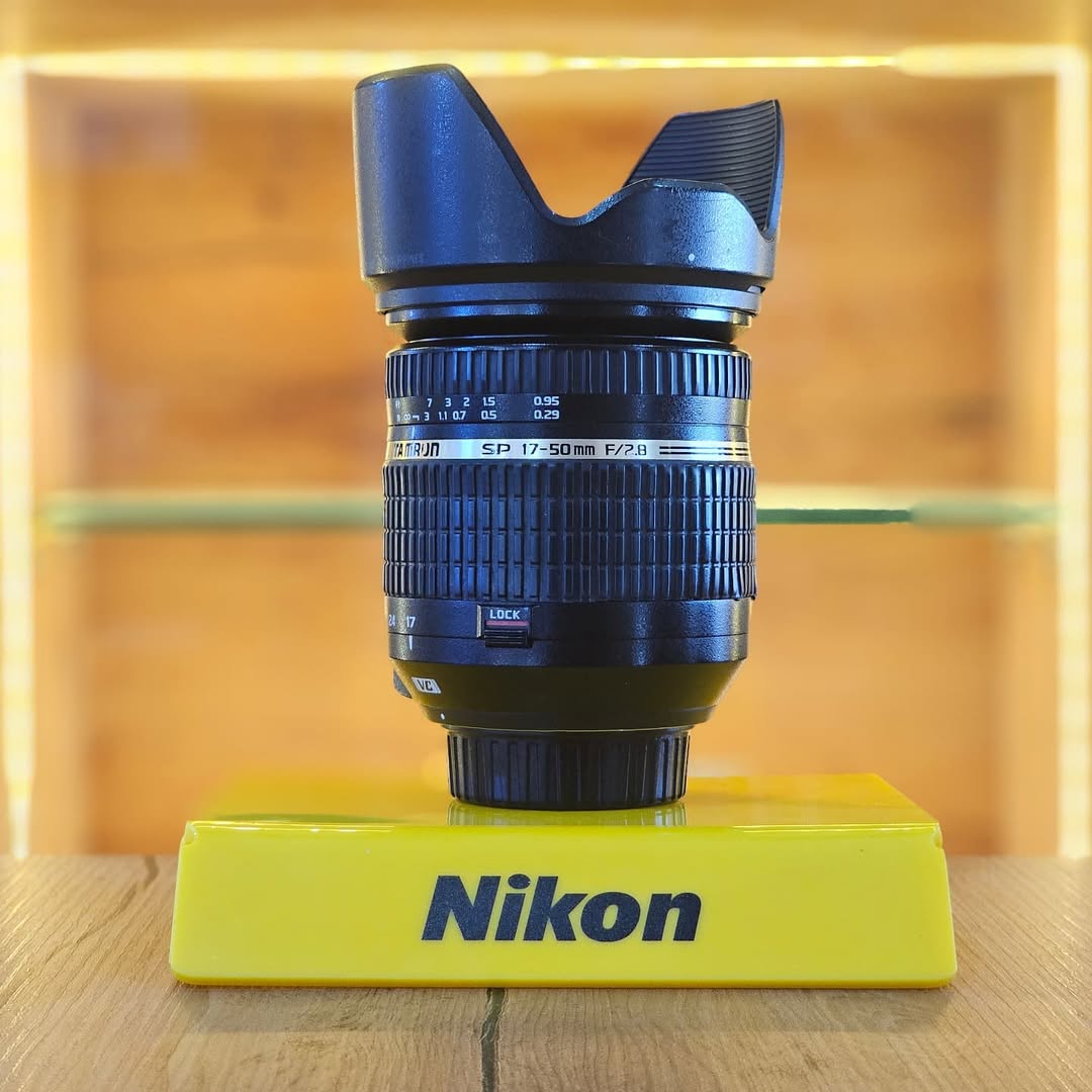 Nikon D7000 + lente tamron 17-50mm